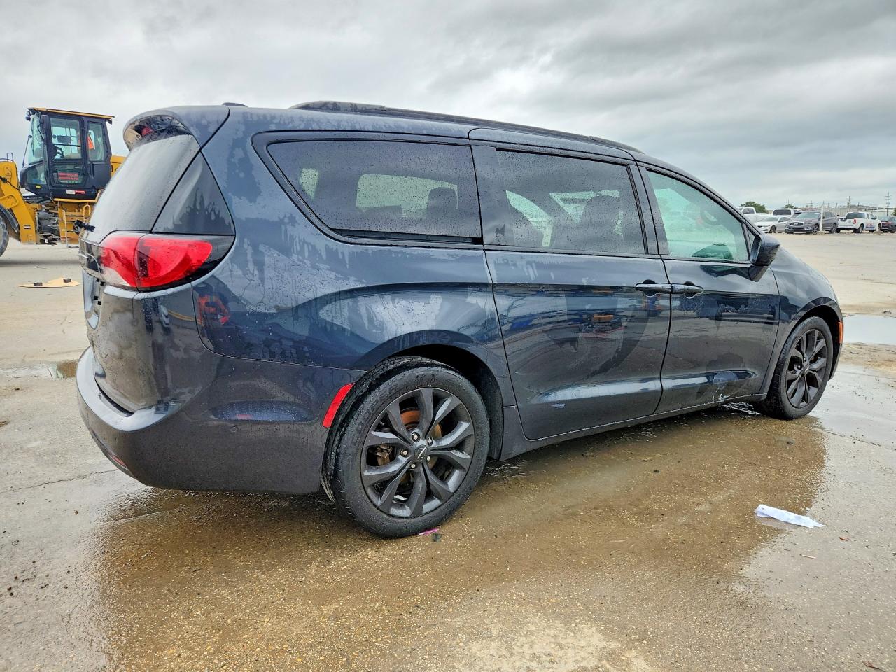 2C4RC1EG3KR737843 · 2019 CHRYSLER PACIFICA · 3/12