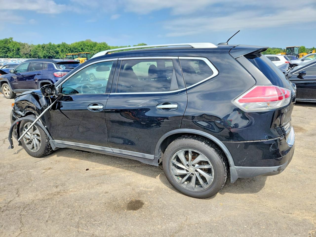 5N1AT2MT1FC797910 · 2015 NISSAN ROGUE · 2/13