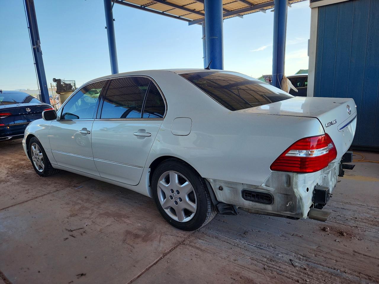 JTHBN36F140134589 · 2004 LEXUS LS · 2/13