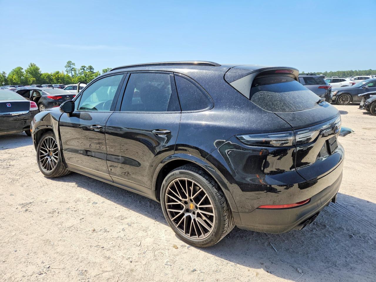 WP1AA2AY3LDA09031 · 2020 PORSCHE CAYENNE · 2/12