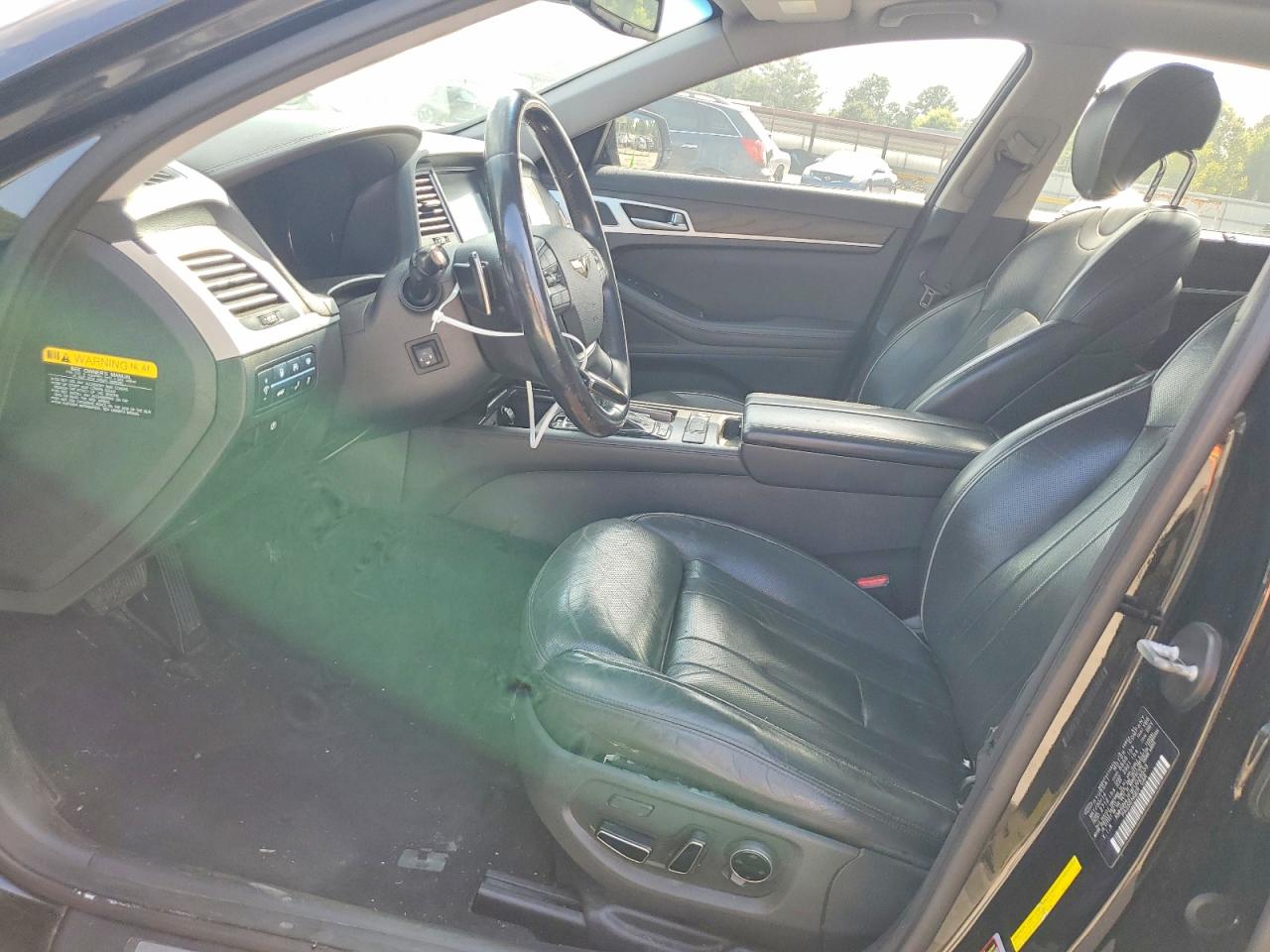 KMHGN4JF9FU028533 · 2015 HYUNDAI GENESIS · 7/12