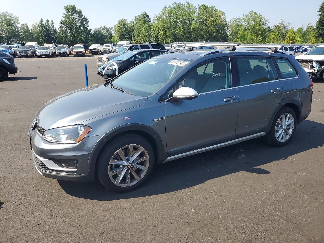 3VWH17AU0HM521008 · 2017 VOLKSWAGEN GOLF ALLTRACK