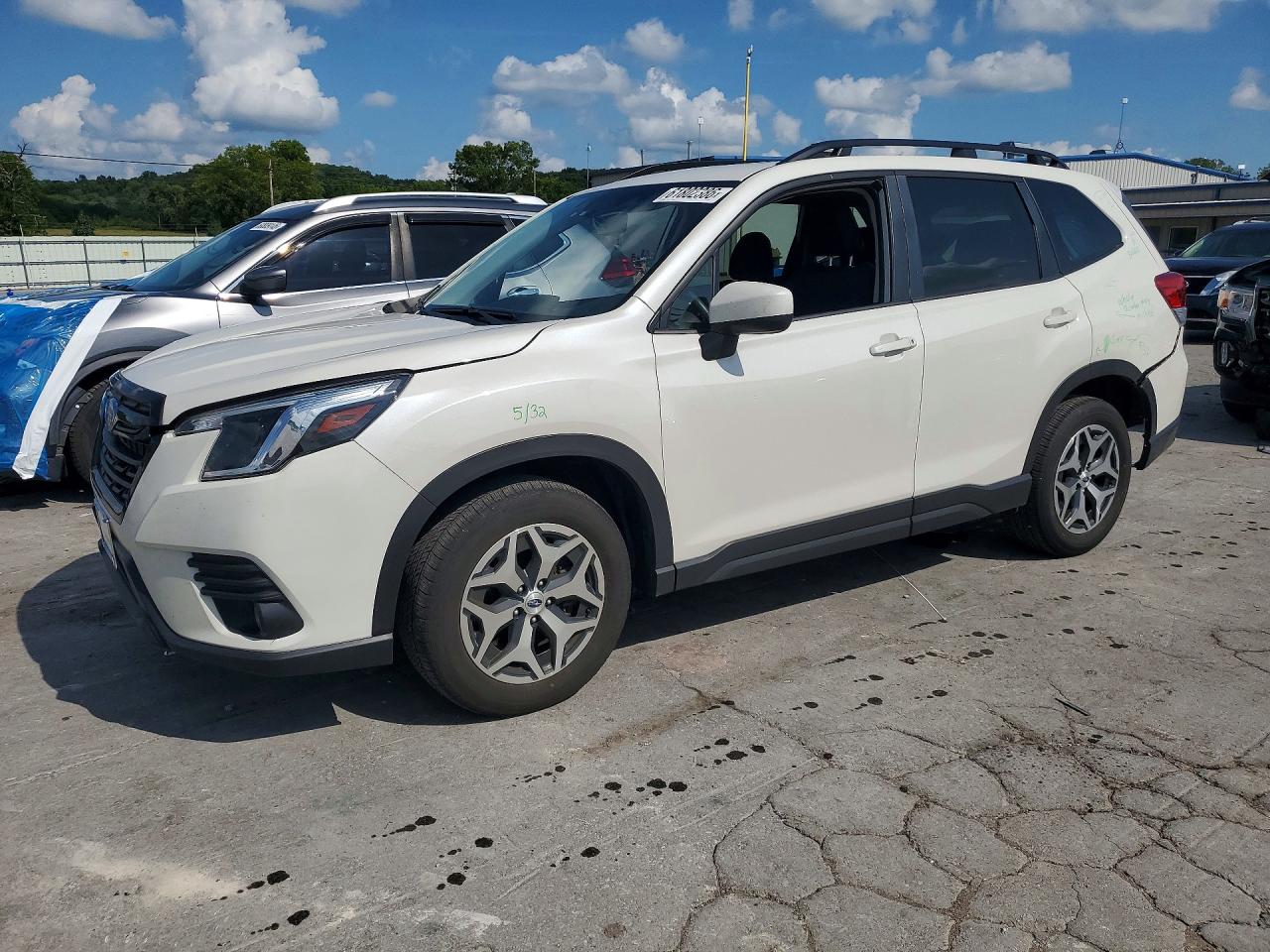 JF2SKAEC8NH444605 · 2022 SUBARU FORESTER