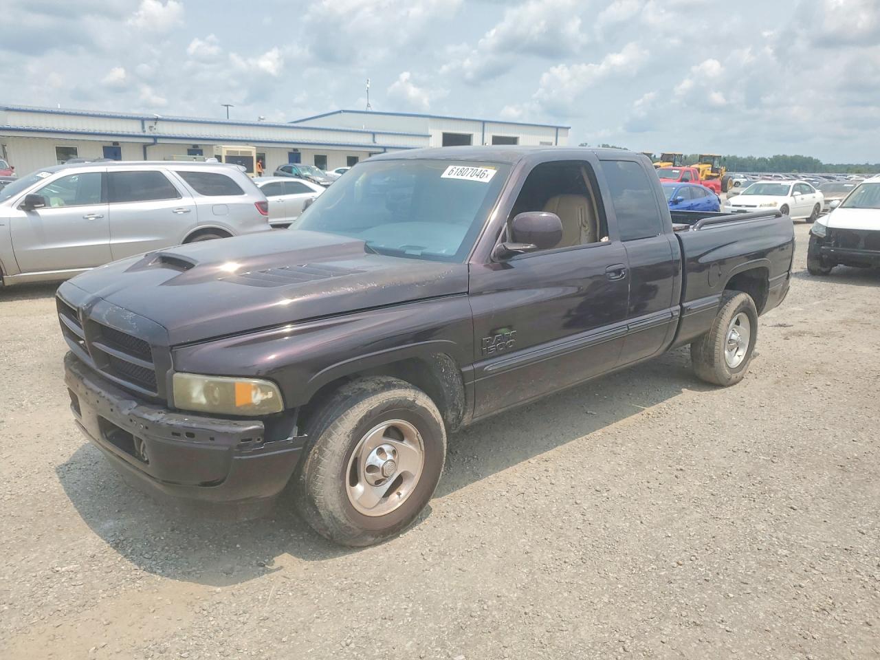 1B7HC13Y3XJ533305 · 1999 DODGE RAM 1500