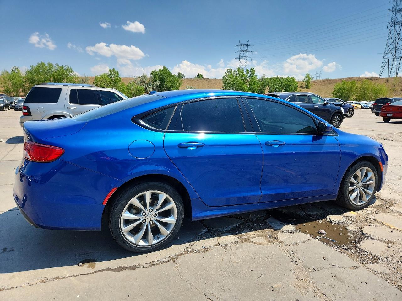 1C3CCCDGXFN601560 · 2015 CHRYSLER 200 · 3/12