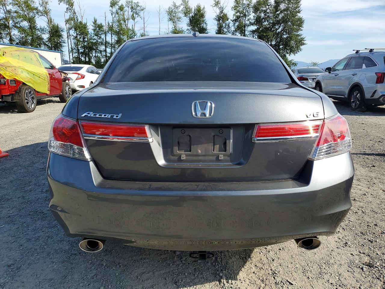 1HGCP3F8XBA019340 · 2011 HONDA ACCORD · 6/13