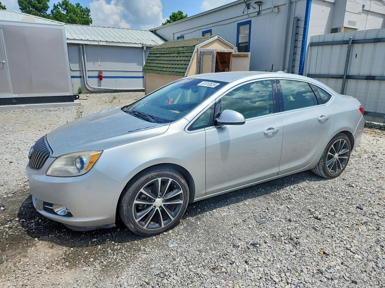 1G4PW5SK8G4173093 · 2016 BUICK VERANO