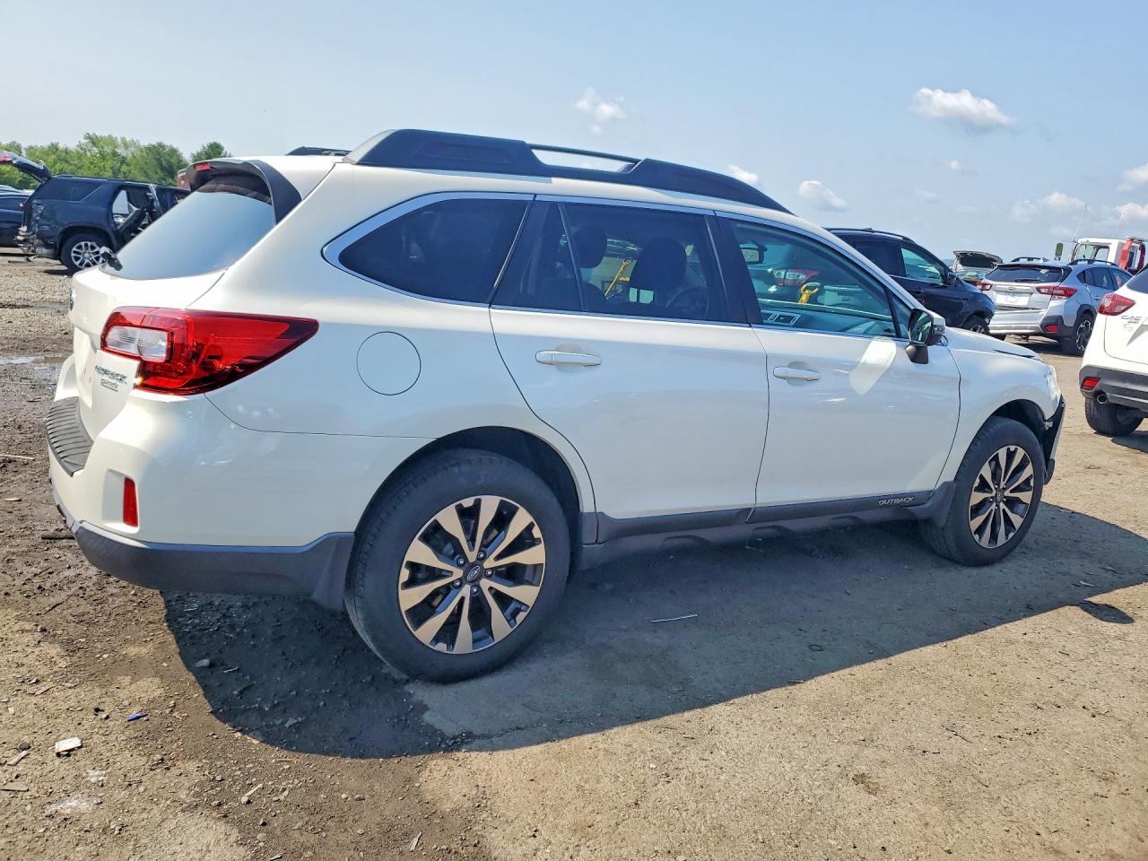 4S4BSAJC6F3321089 · 2015 SUBARU OUTBACK · 3/13