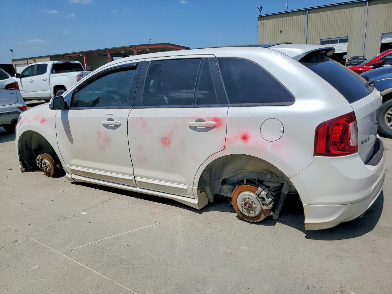 2FMDK4AK3EBB56196 · 2014 FORD EDGE · 2/13