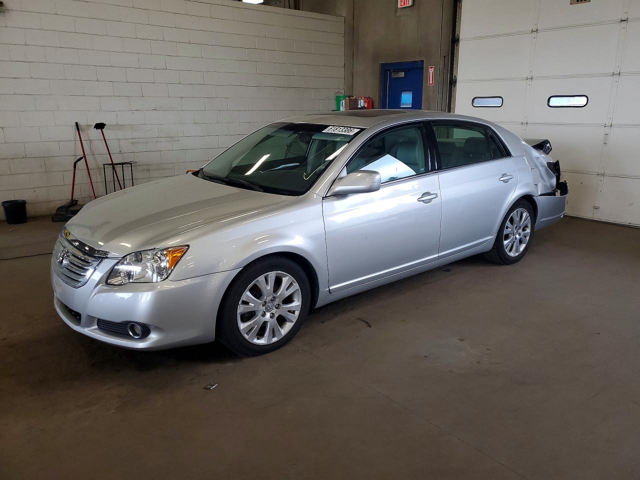 4T1BK36B98U268008 · 2008 TOYOTA AVALON