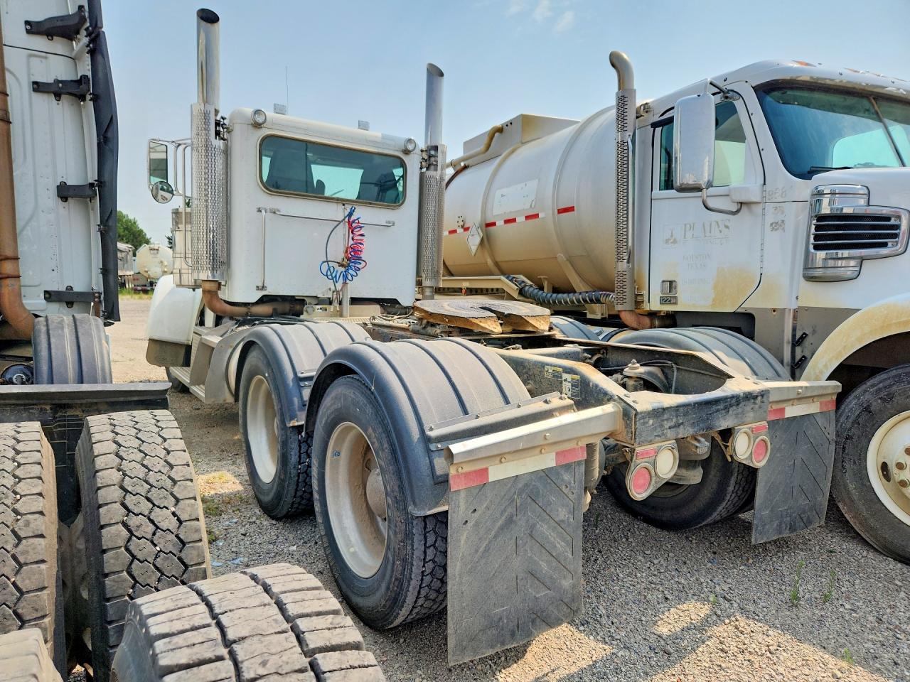 1XPWD49X9CD161853 · 2012 PETERBILT 388 · 2/13