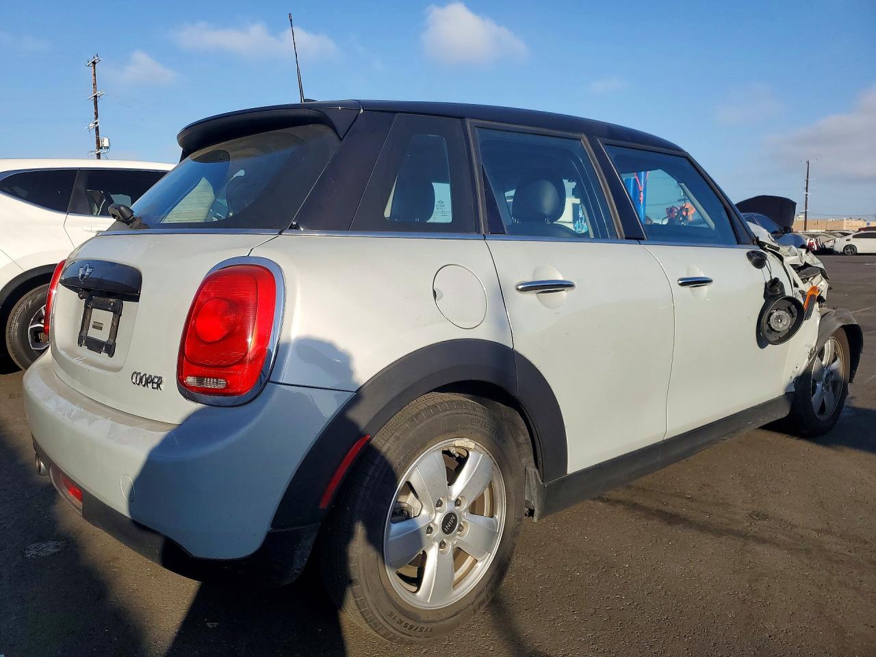WMWXU1C55G2D10823 · 2016 MINI COOPER · 3/12