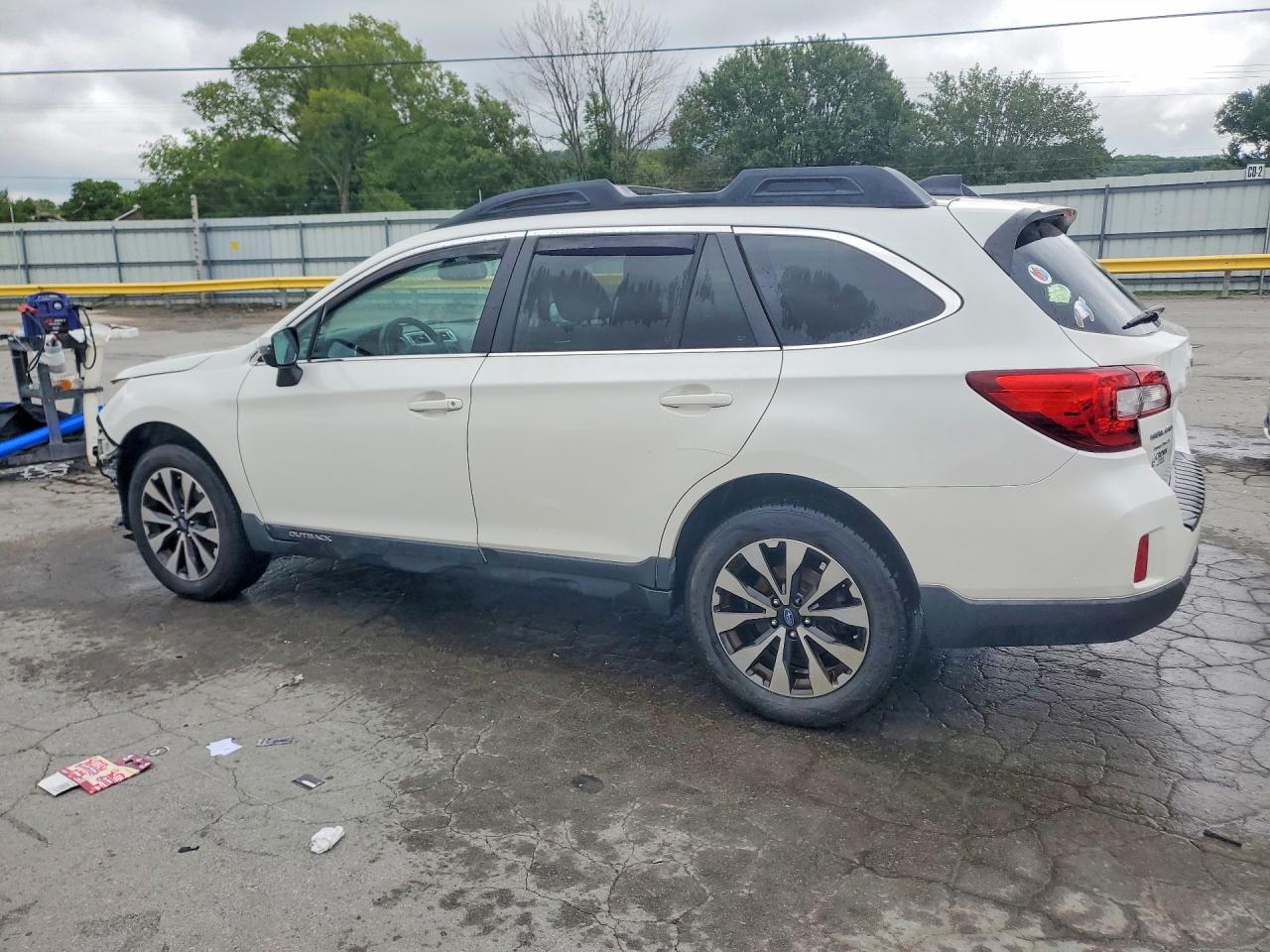 4S4BSAKC6H3245827 · 2017 SUBARU OUTBACK · 2/14