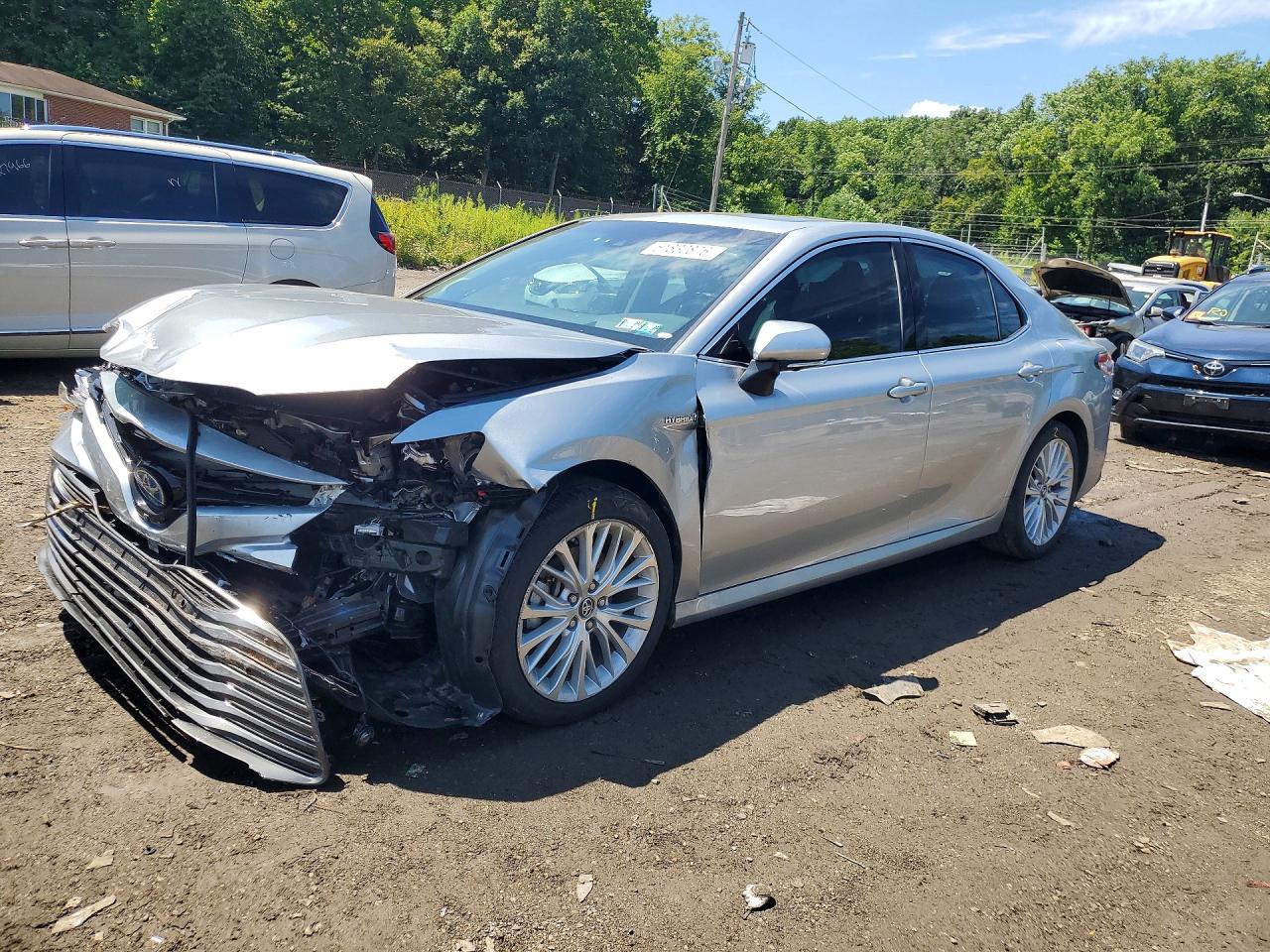 4T1B21HK0JU001055 · 2018 TOYOTA CAMRY HYBRID