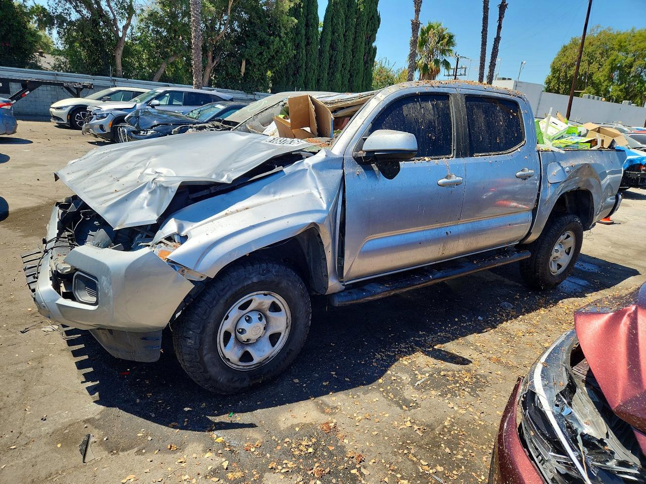 3TYAX5GN5NT037388 · 2022 TOYOTA TACOMA