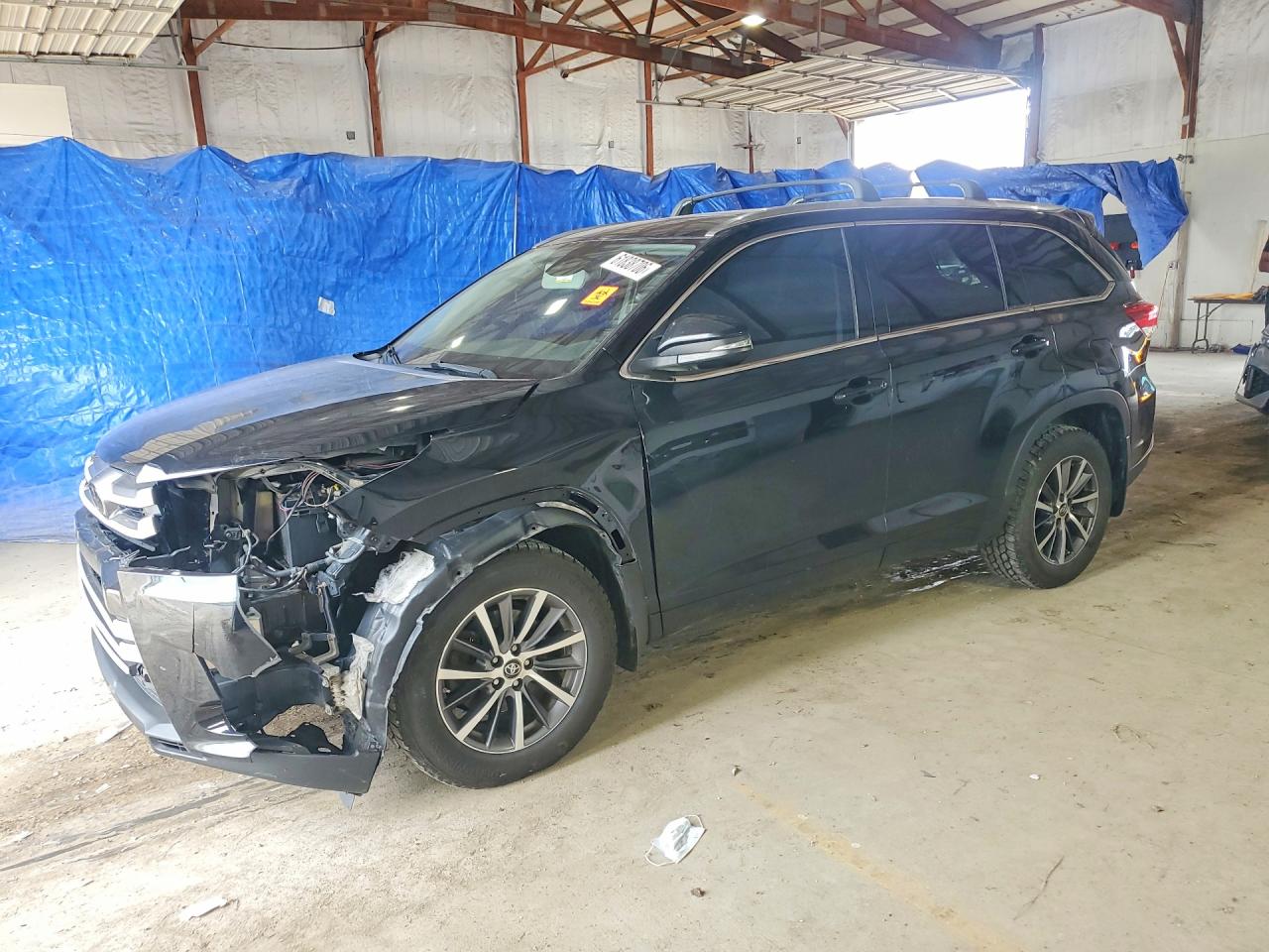 5TDJZRFHXHS518766 · 2017 TOYOTA HIGHLANDER