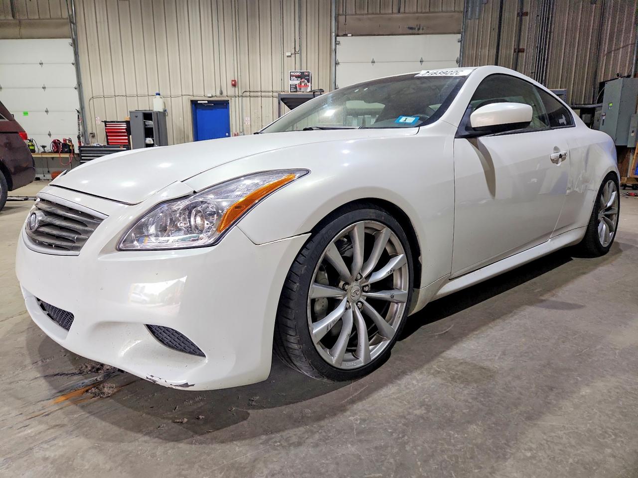 JN1CV6EKXAM105184 · 2010 INFINITI G37 COUPE