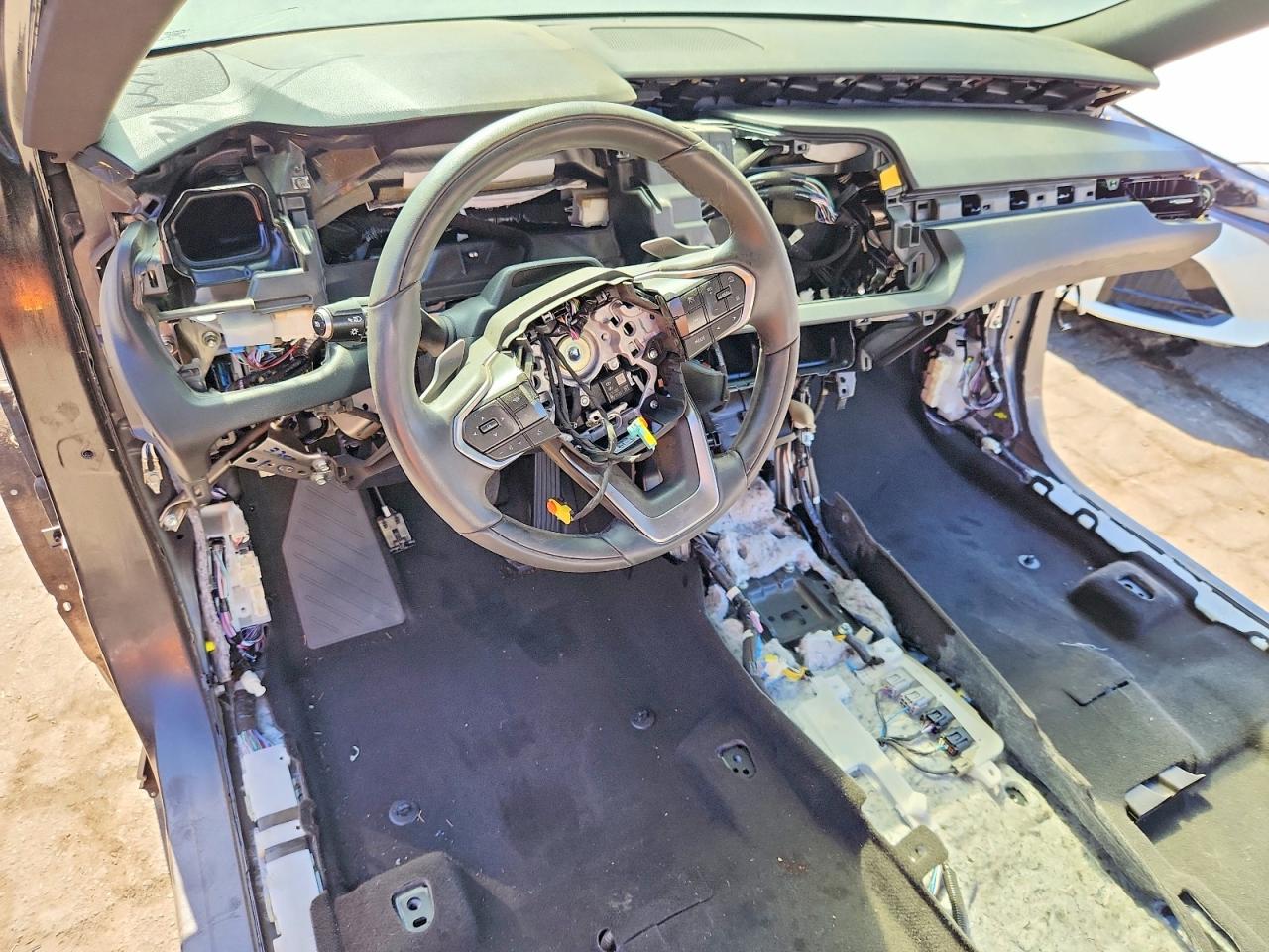 2T2BBMCA8SC076102 · 2025 LEXUS RX 350H · 8/13