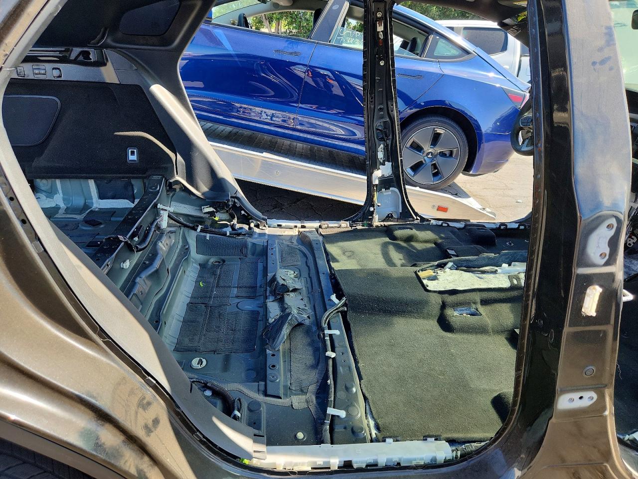 2T2BBMCA8SC076102 · 2025 LEXUS RX 350H · 11/13