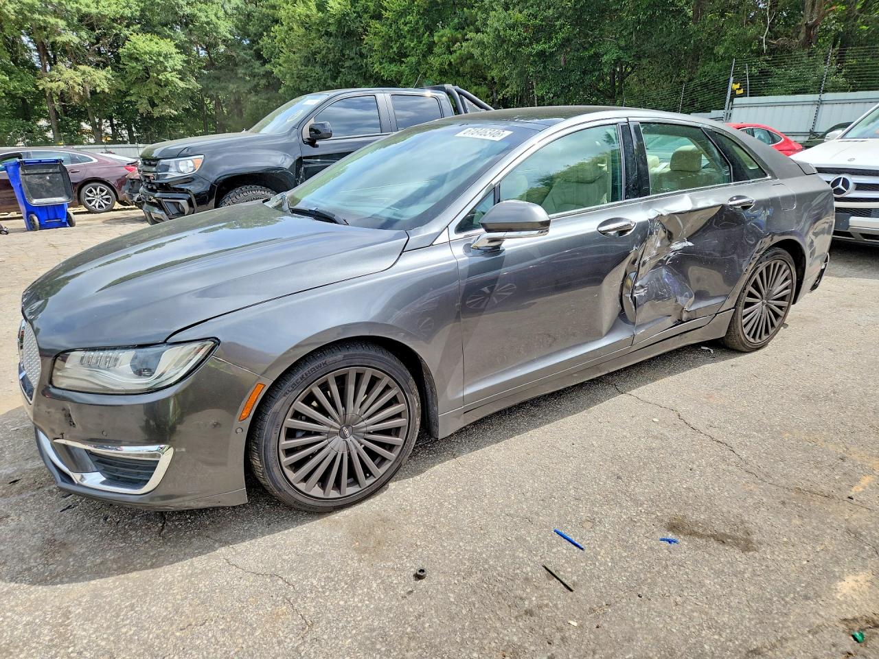 3LN6L5E92HR648713 · 2017 LINCOLN MKZ