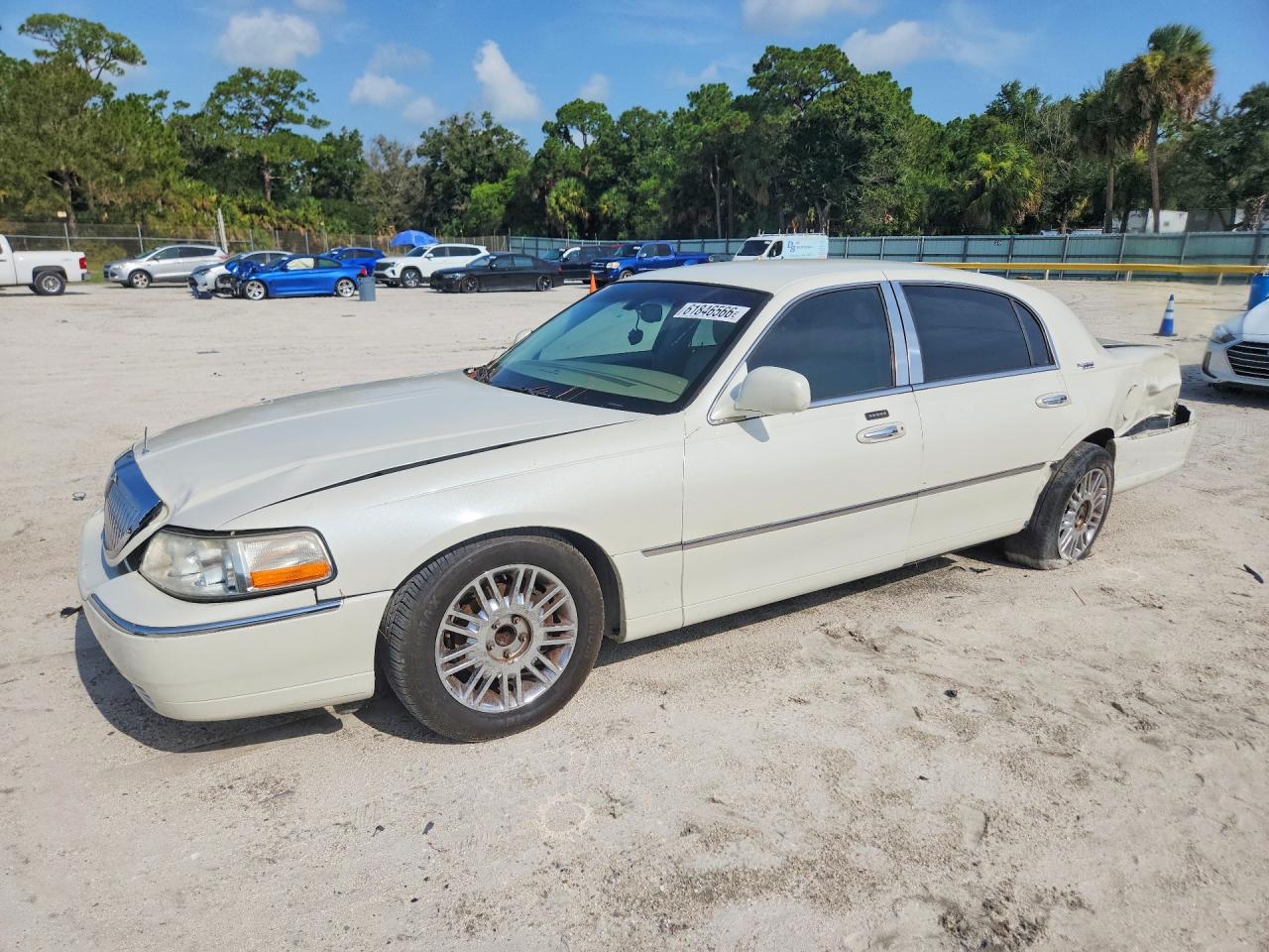 1LNHM82W46Y604678 · 2006 LINCOLN TOWN CAR