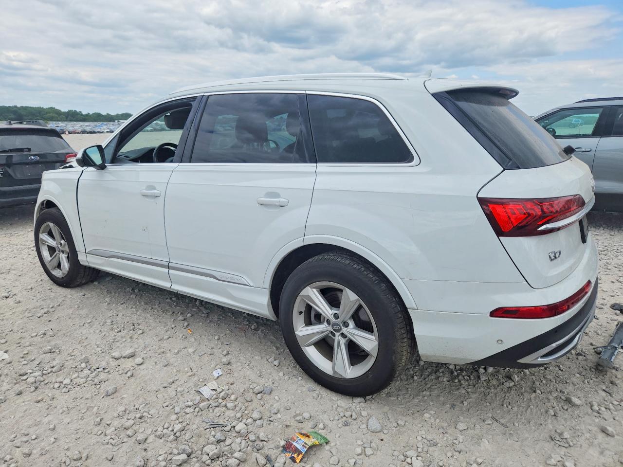 WA1LJAF76MD011355 · 2021 AUDI Q7 · 2/13