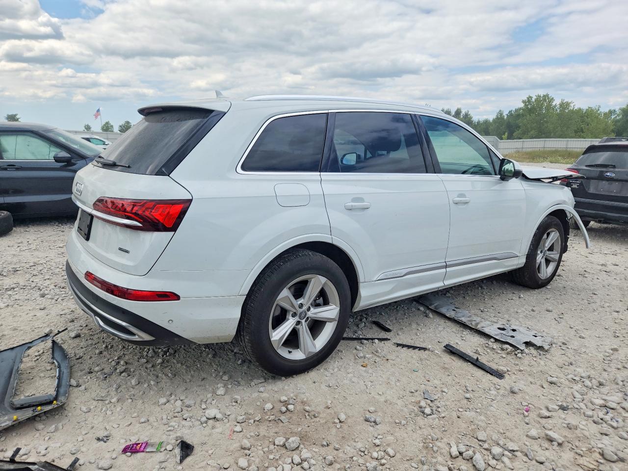 WA1LJAF76MD011355 · 2021 AUDI Q7 · 3/13
