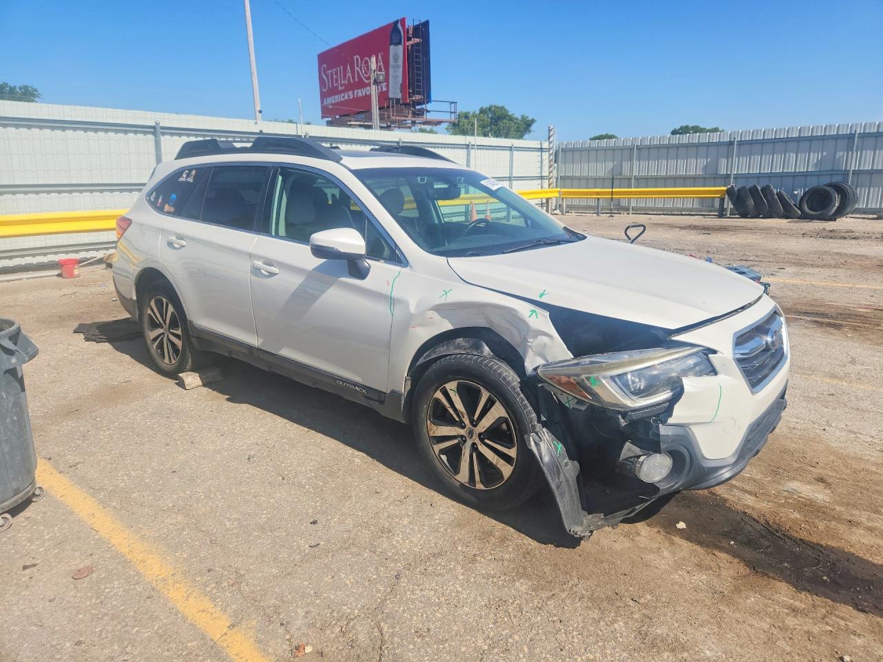 4S4BSANCXJ3371805 · 2018 SUBARU OUTBACK · 4/13