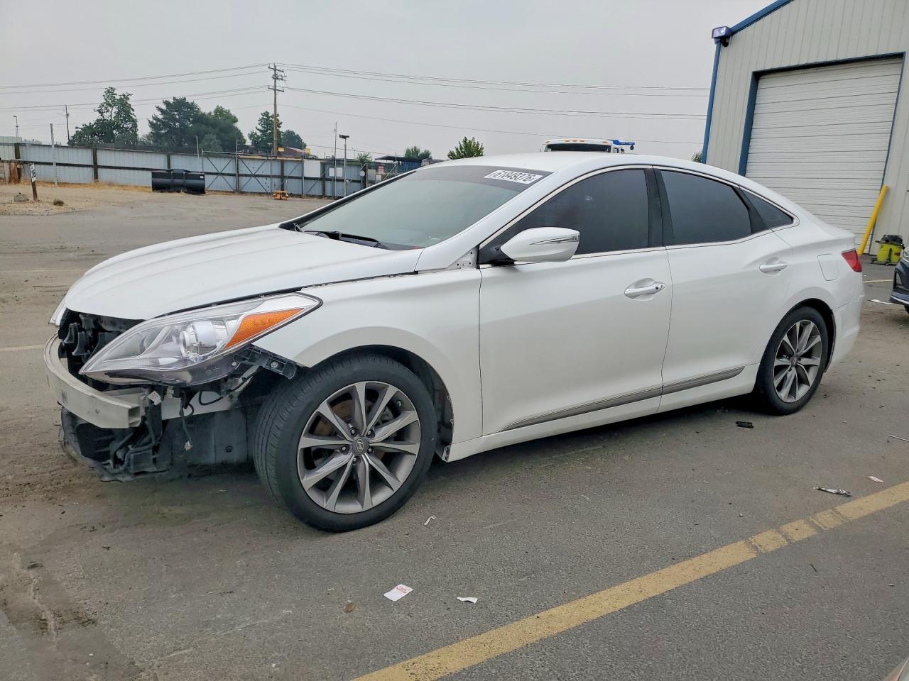 KMHFG4JGXGA505598 · 2016 HYUNDAI AZERA