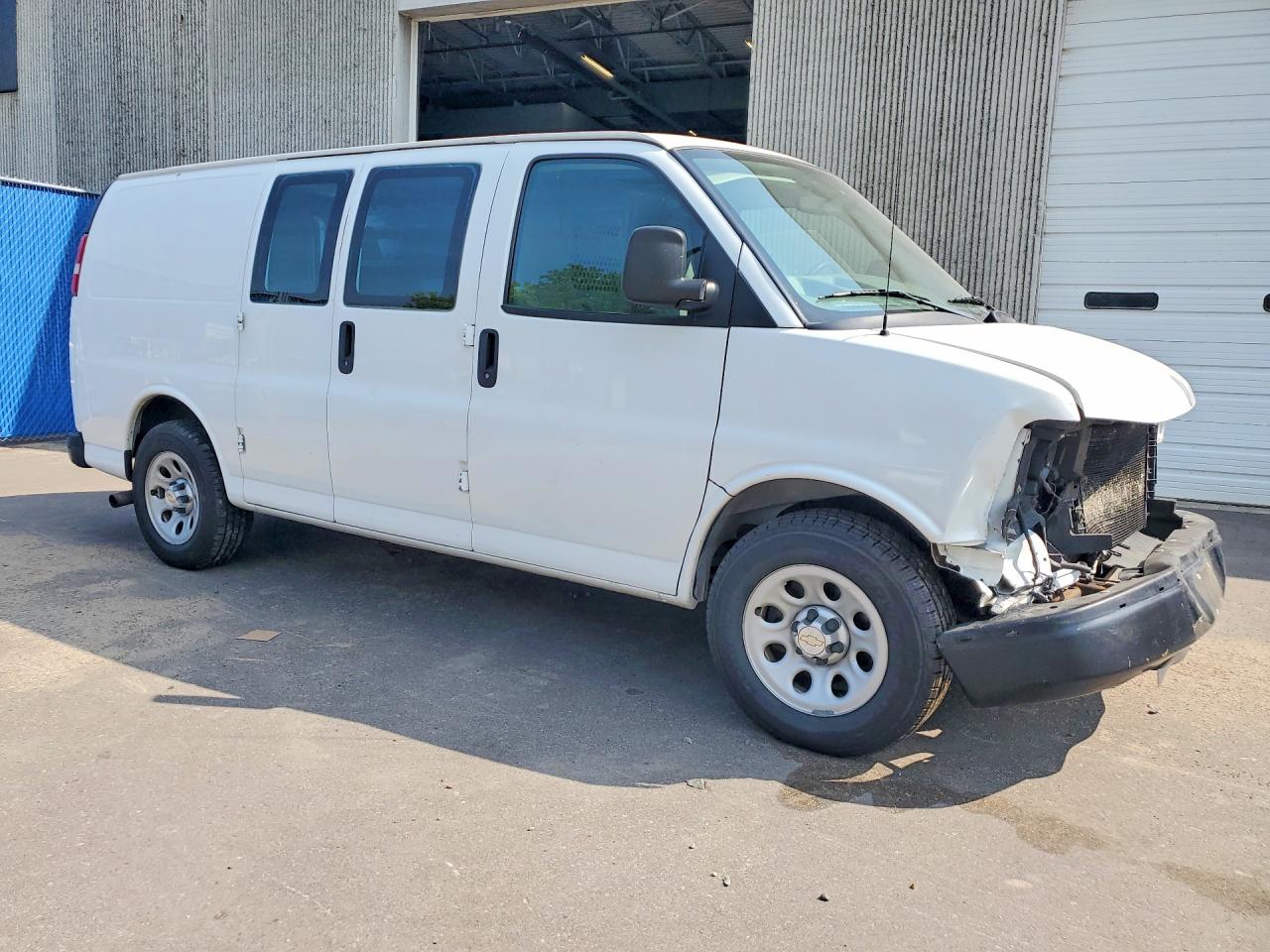 1GCUGADX5A1166052 · 2010 CHEVROLET EXPRESS G1500 · 4/13