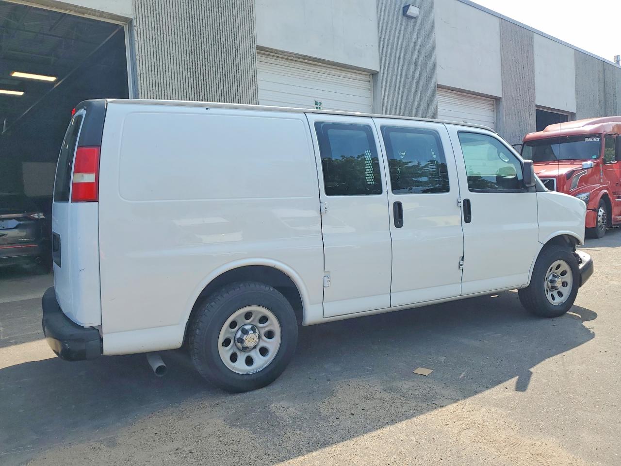 1GCUGADX5A1166052 · 2010 CHEVROLET EXPRESS G1500 · 3/13