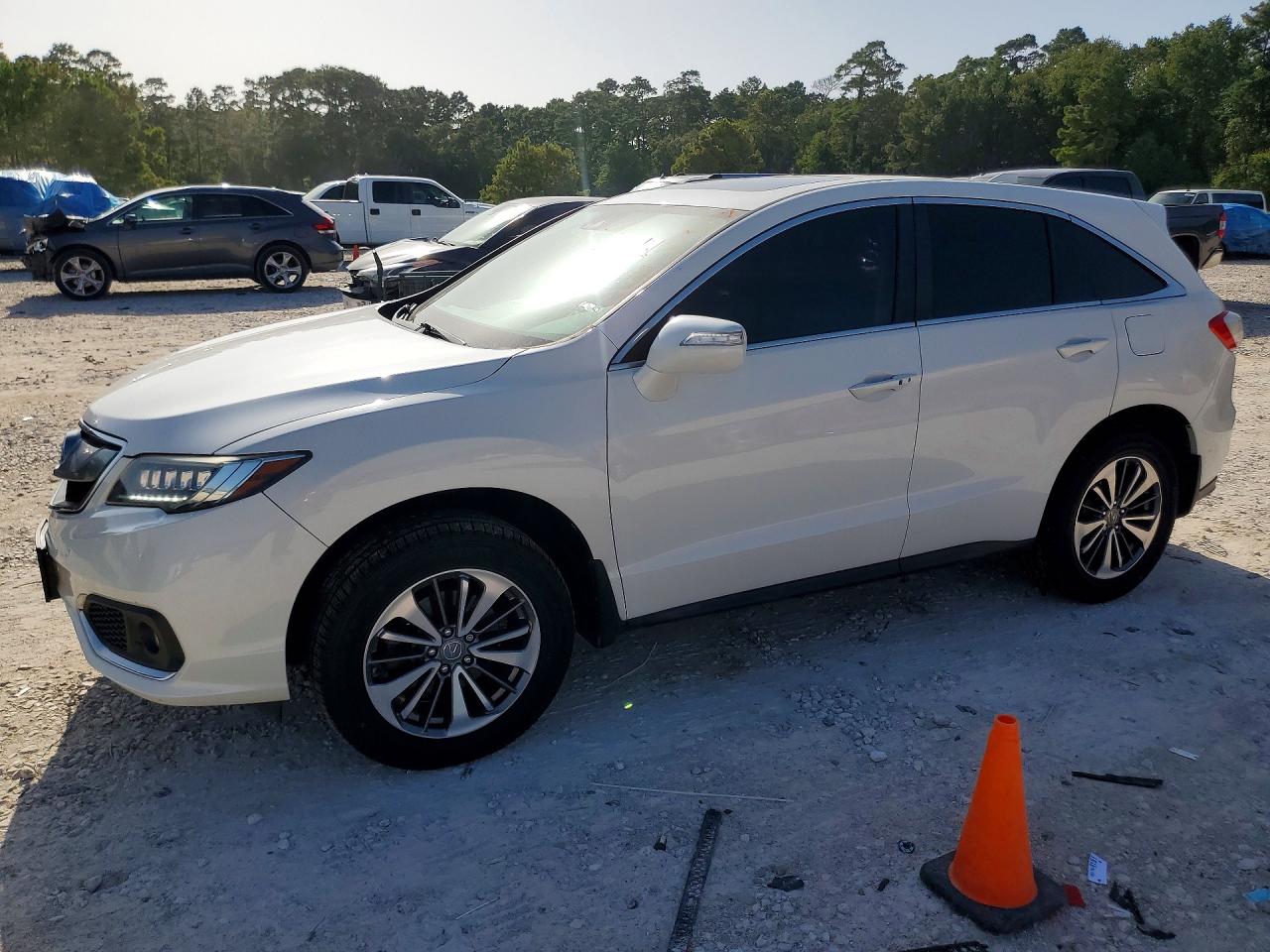 5J8TB3H77JL012626 · 2018 ACURA RDX