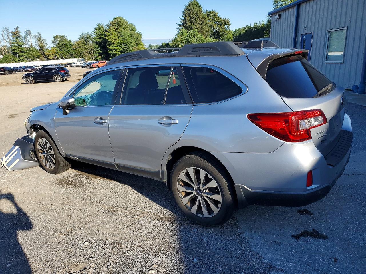 4S4BSANC2H3363532 · 2017 SUBARU OUTBACK · 2/13