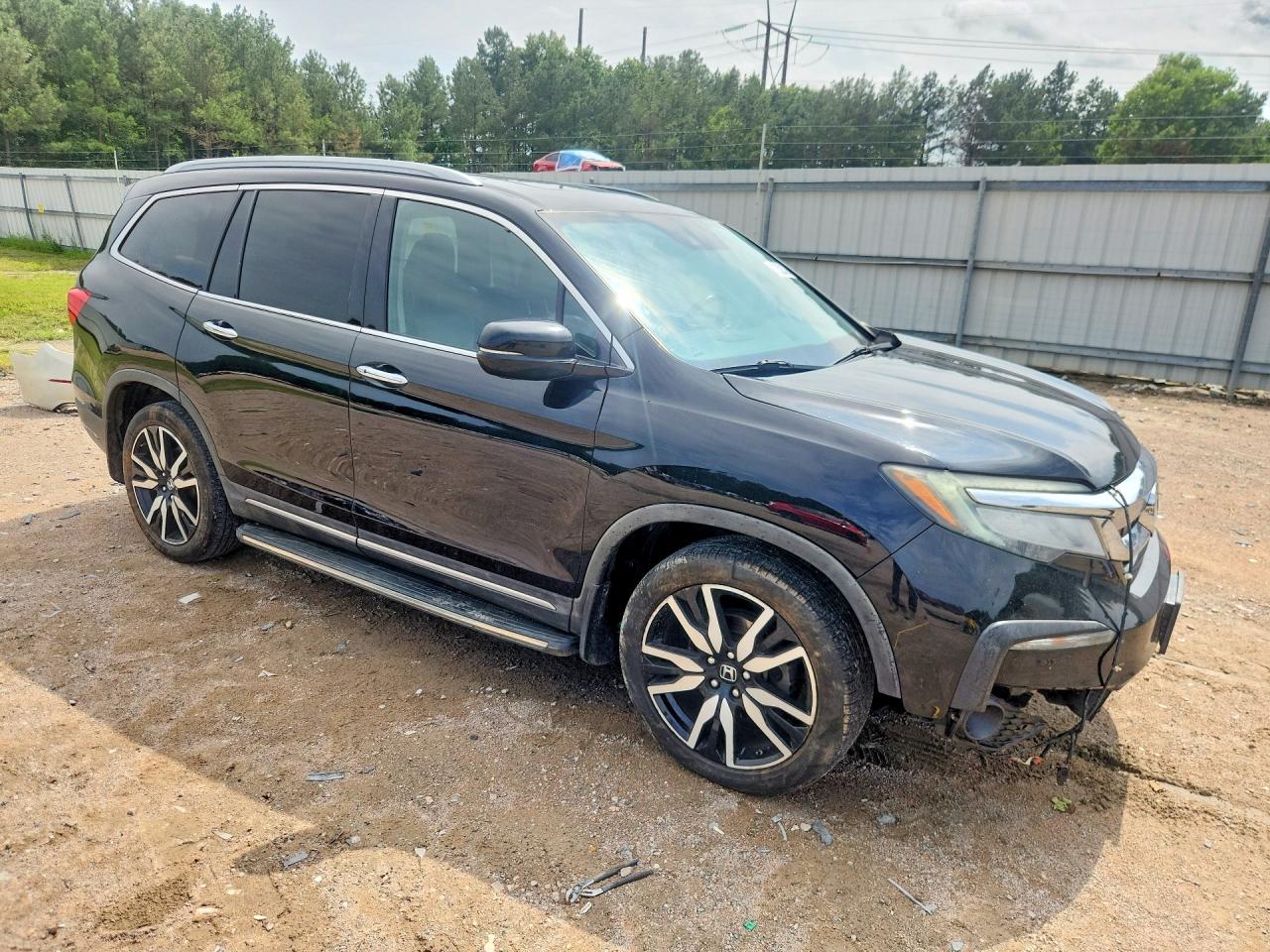 5FNYF5H68KB000999 · 2019 HONDA PILOT · 4/13