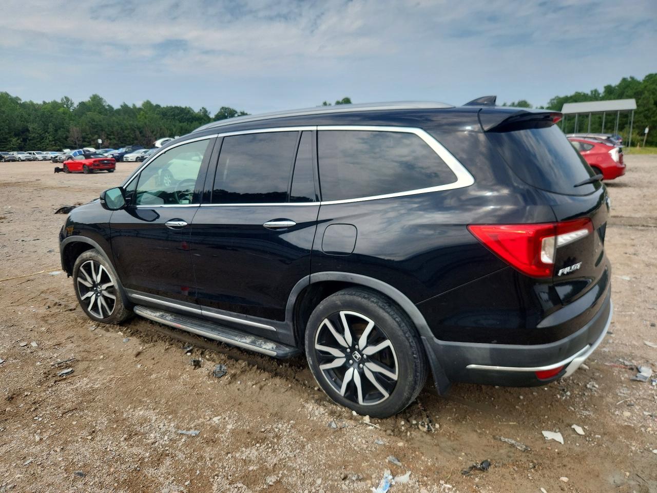 5FNYF5H68KB000999 · 2019 HONDA PILOT · 2/13