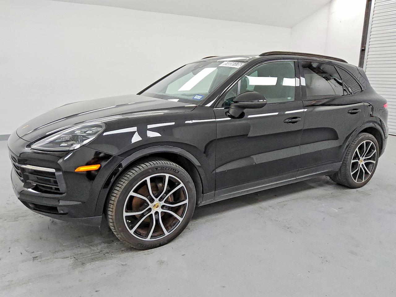2019 PORSCHE CAYENNE