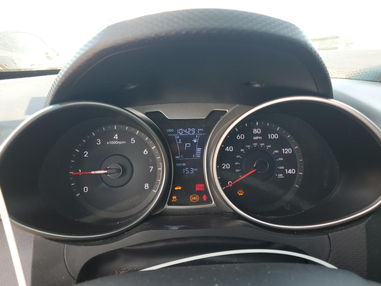 KMHTC6AD4GU248467 · 2016 HYUNDAI VELOSTER · 9/12