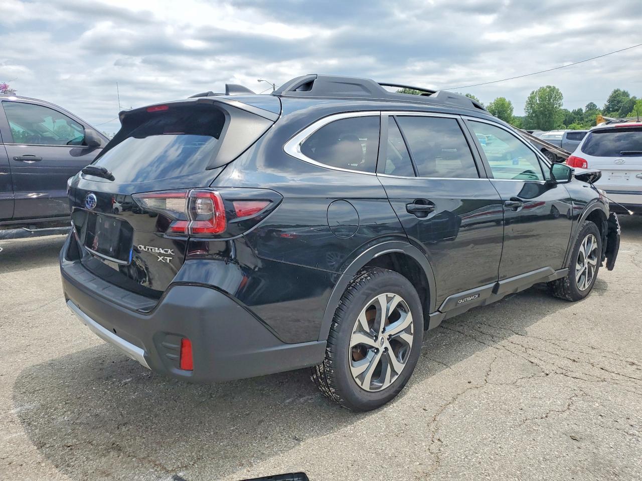 4S4BTGND9N3237138 · 2022 SUBARU OUTBACK · 3/14