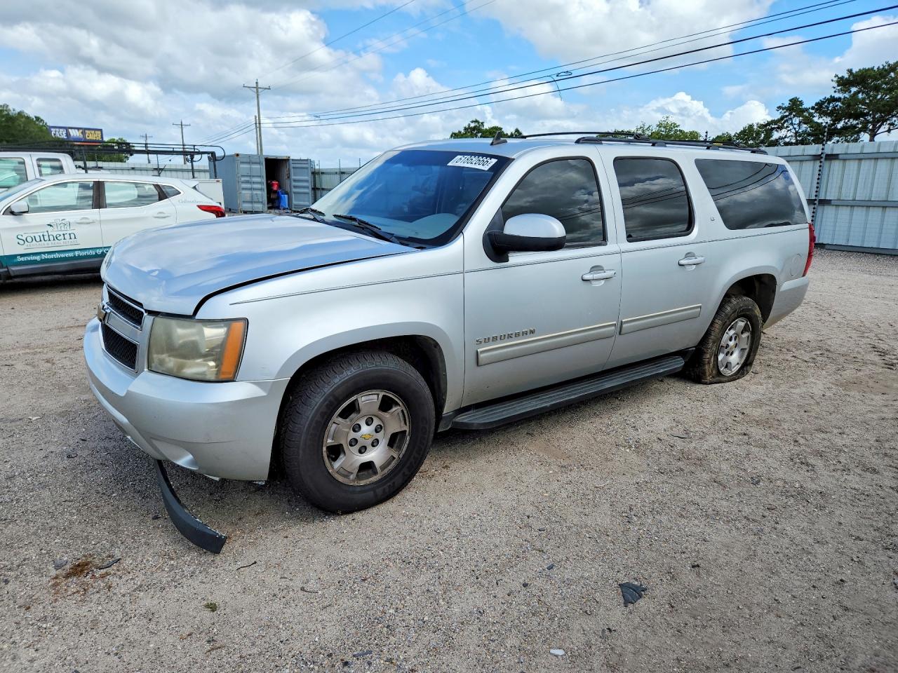 1GNSCJE01BR327382 · 2011 CHEVROLET SUBURBAN
