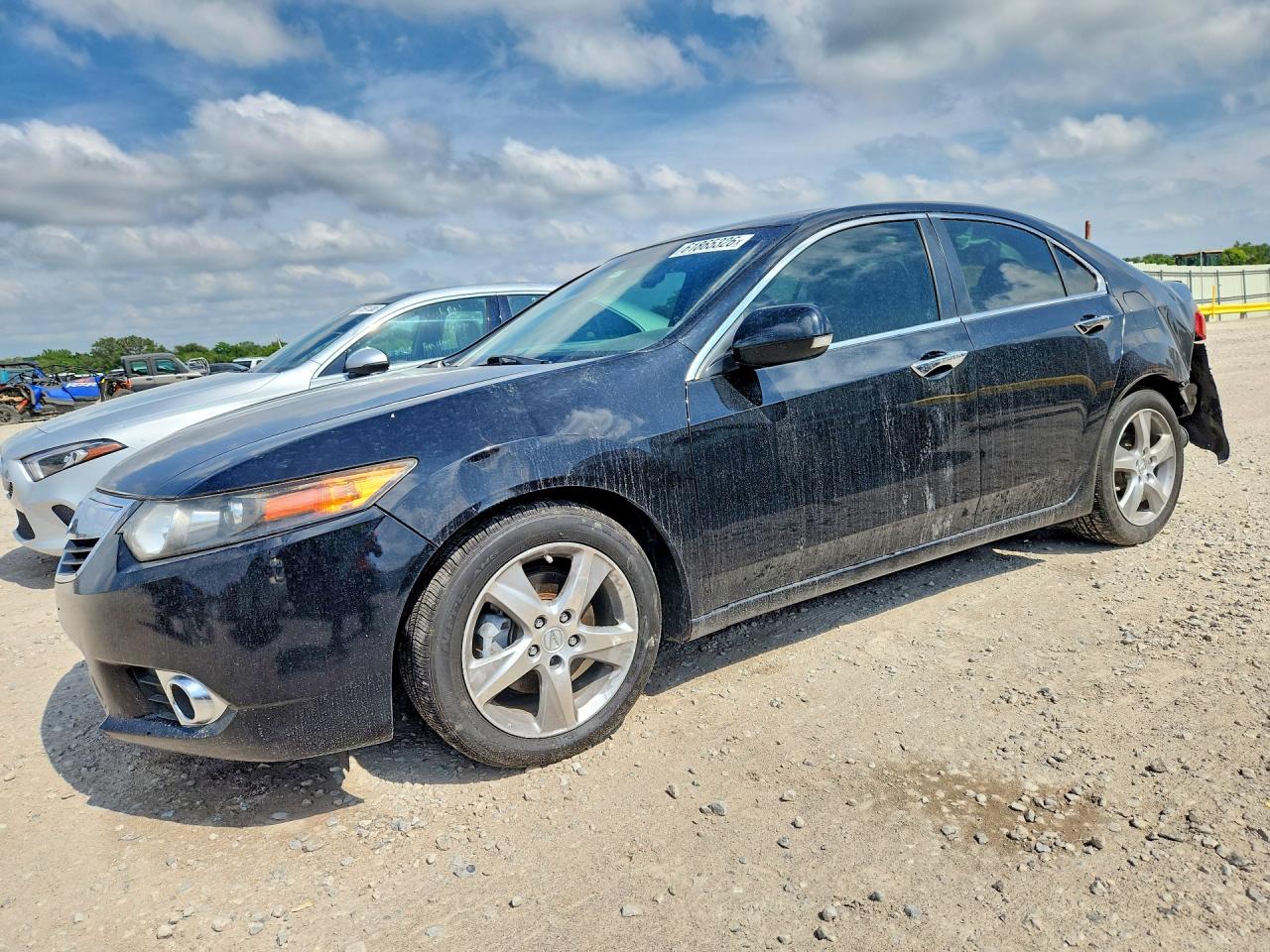 JH4CU2F67BC017077 · 2011 ACURA TSX