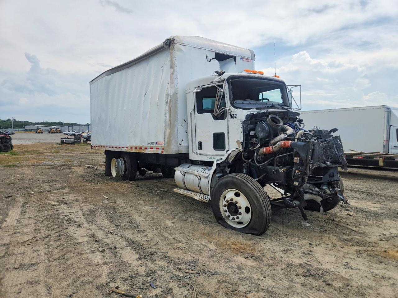 2NKHHM6X5KM257652 · 2019 KENWORTH CONSTRUCTION · 4/13