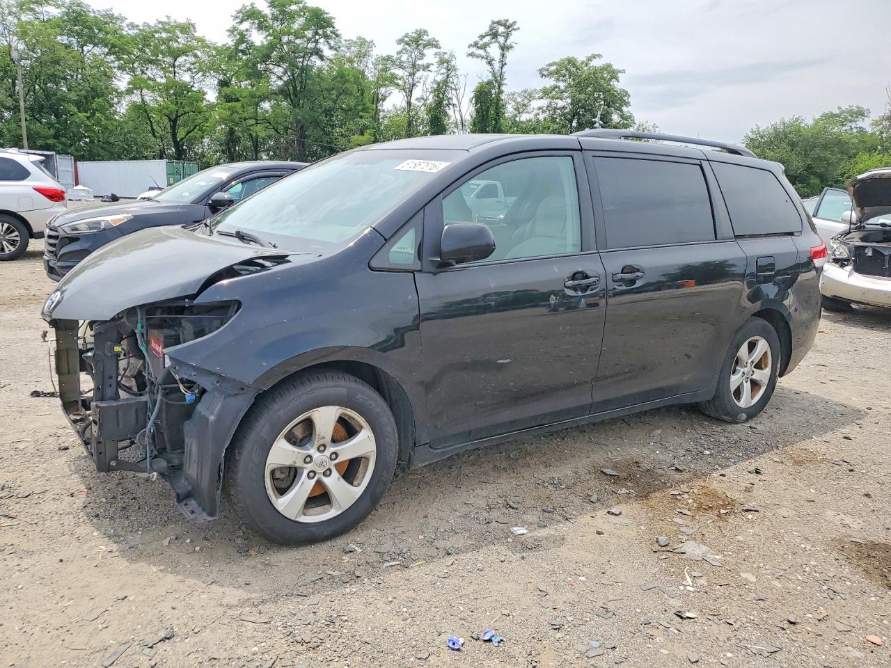 2014 TOYOTA SIENNA