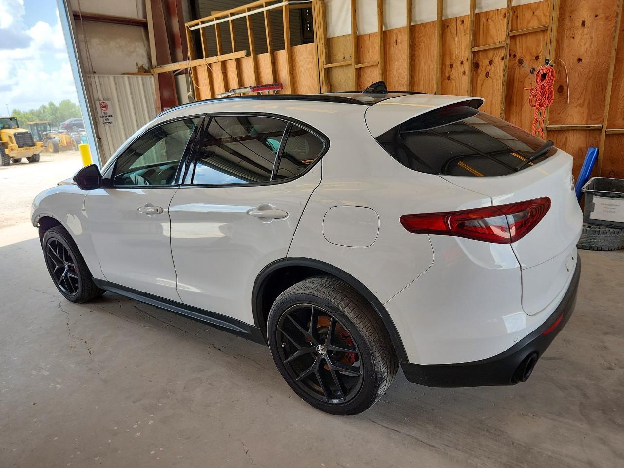 ZASPAJAN7K7C41809 · 2019 ALFA ROMEO STELVIO · 2/14