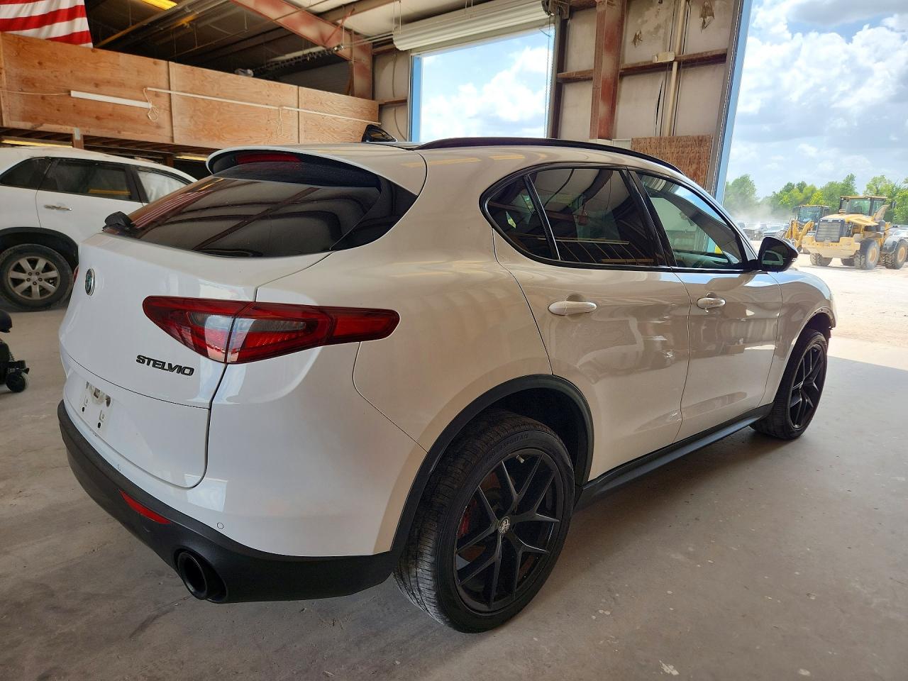 ZASPAJAN7K7C41809 · 2019 ALFA ROMEO STELVIO · 3/14