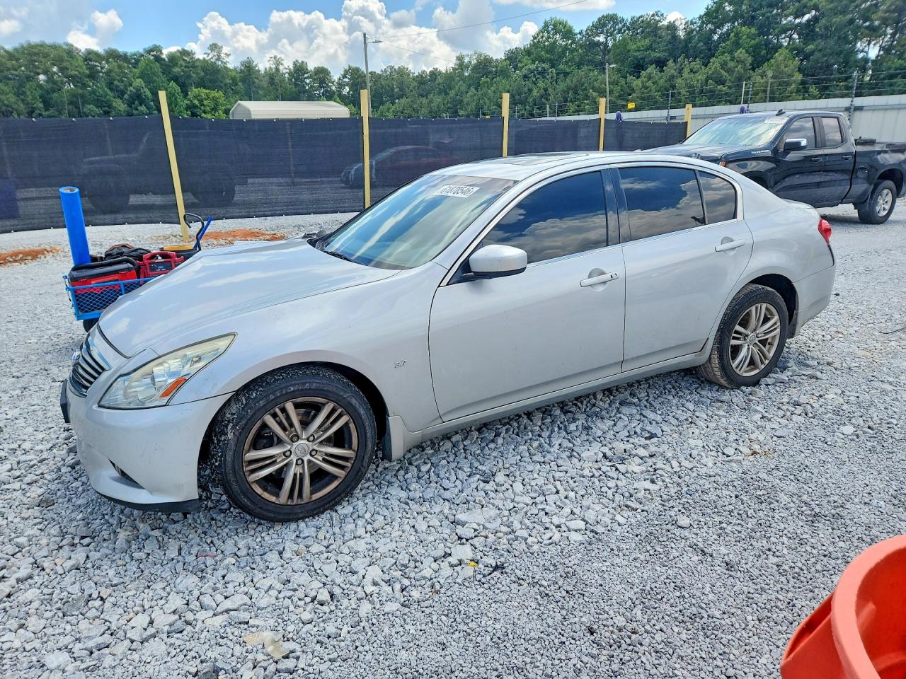 2015 INFINITI Q40