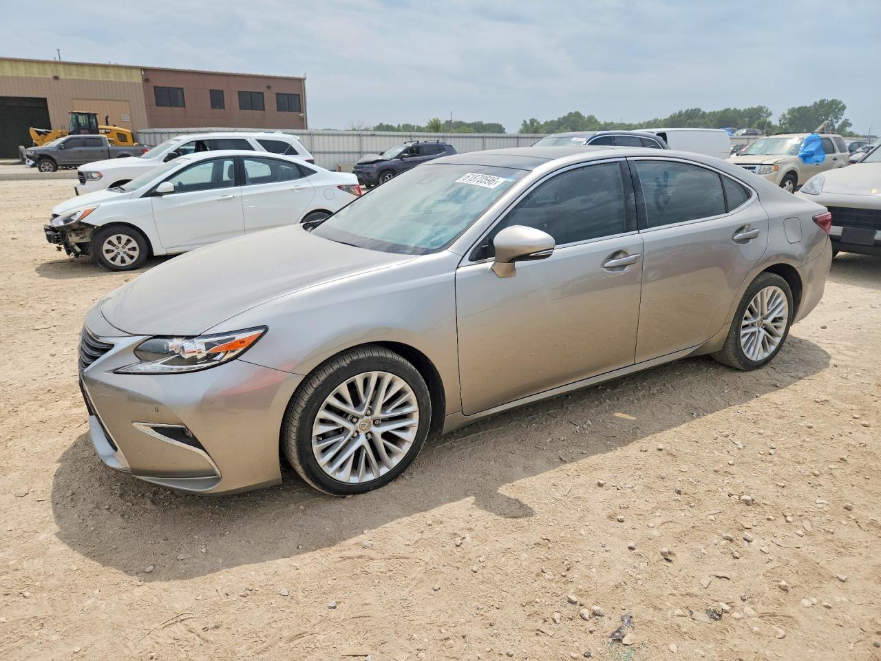 58ABK1GG9JU086855 · 2018 LEXUS ES