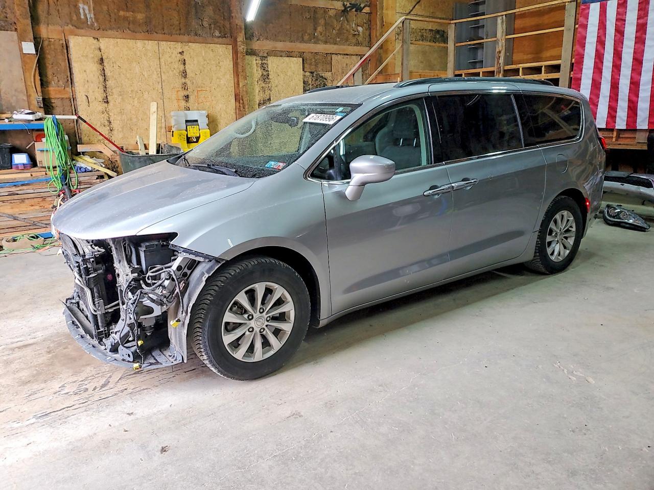 2C4RC1FG5JR113278 · 2018 CHRYSLER PACIFICA