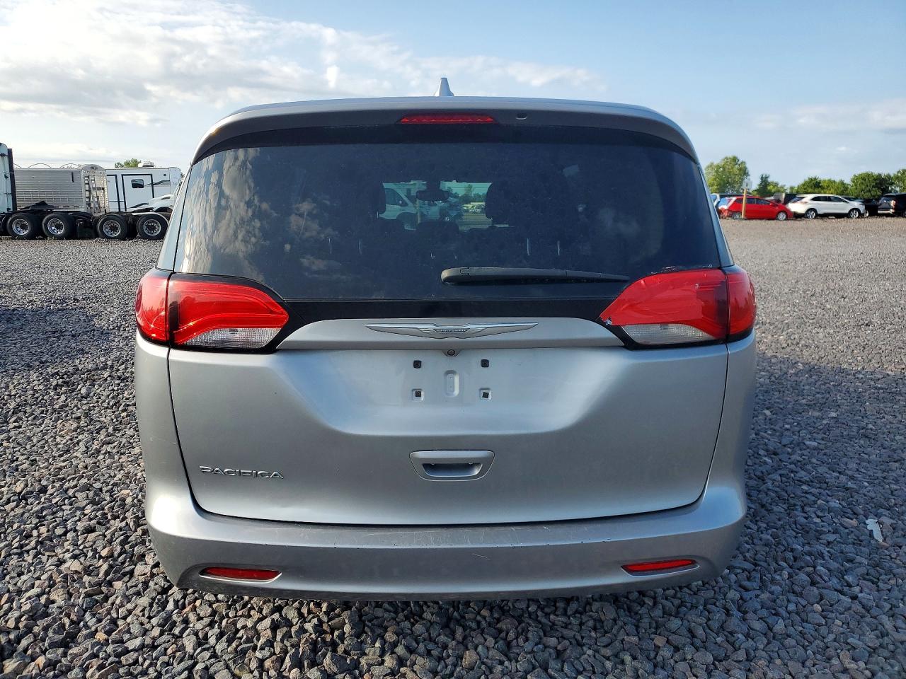 2C4RC1CG0HR565279 · 2017 CHRYSLER PACIFICA · 6/14