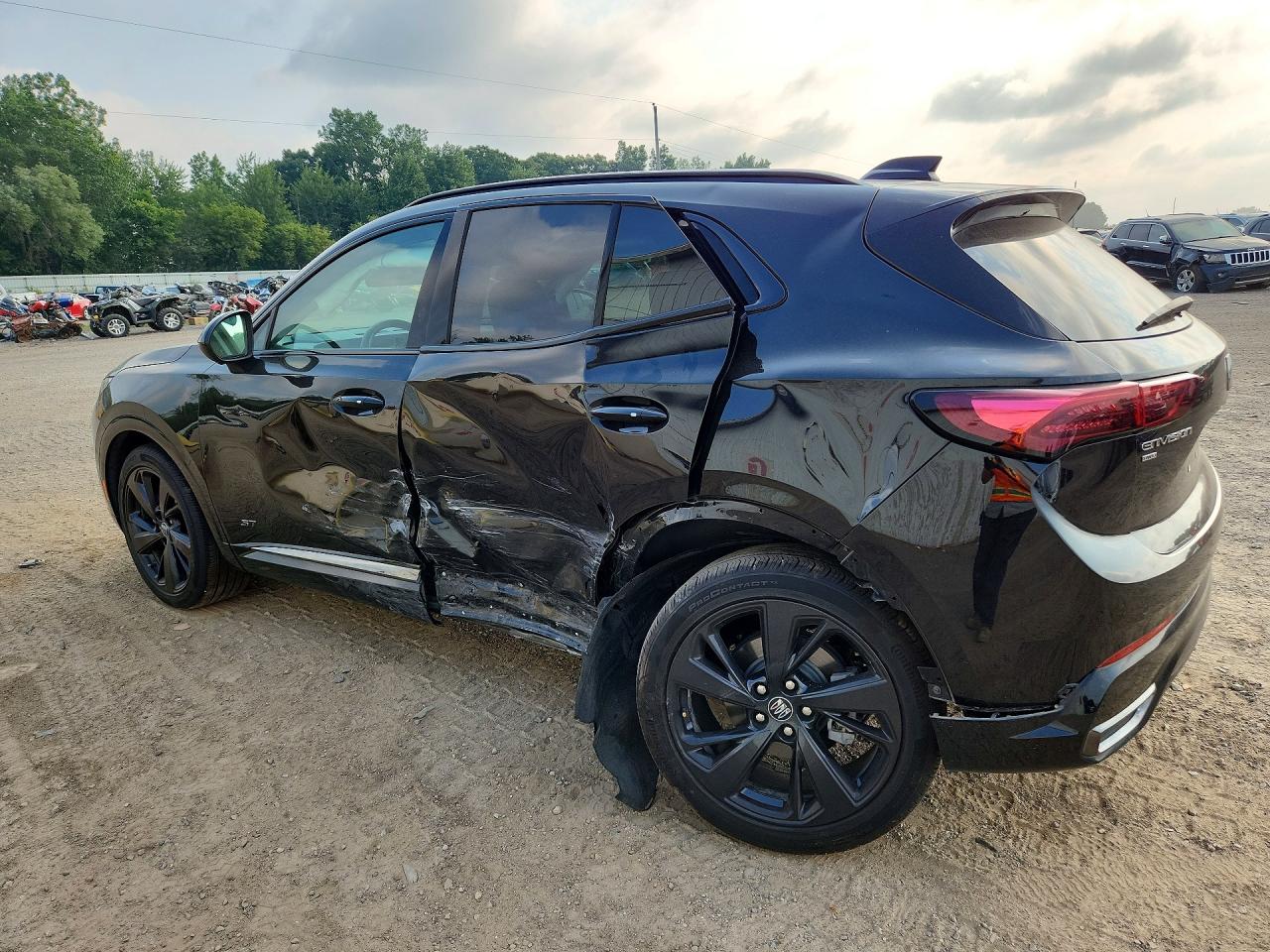 LRBFZPE42RD051864 · 2024 BUICK ENVISION · 2/14
