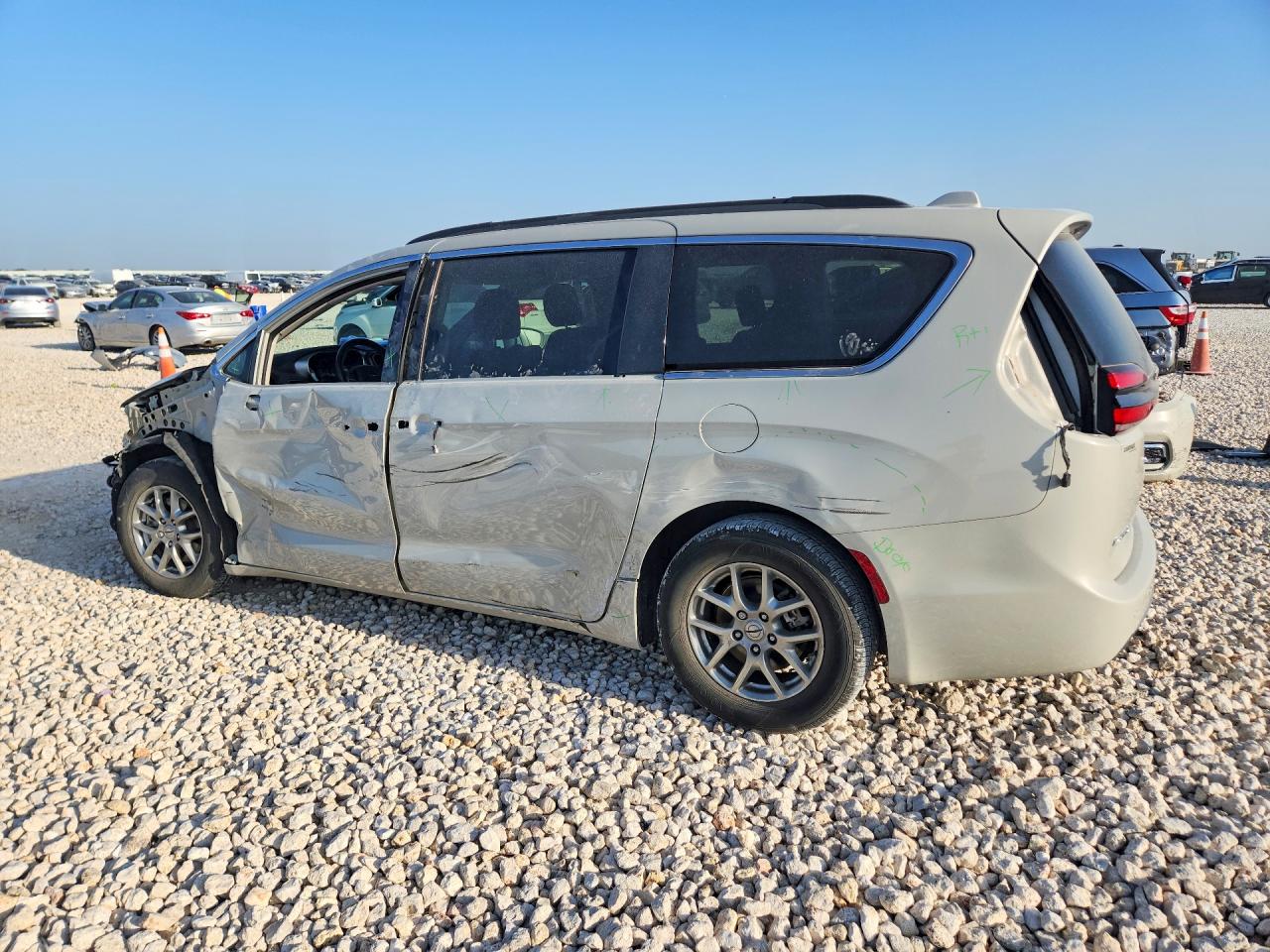 2C4RC1FG7MR556309 · 2021 CHRYSLER PACIFICA · 2/14